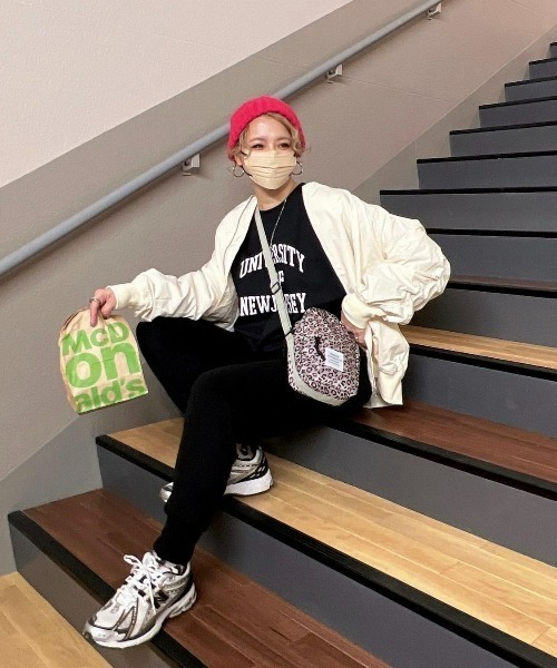 ap retro(アプレトロ)の「ボリュームスリーブMA-1ブルゾン(MA-1・レディース・アイボリー/グレイッシュベージュ/カーキ/ブラック/ライトカーキ・FREE)」の17枚目の写真