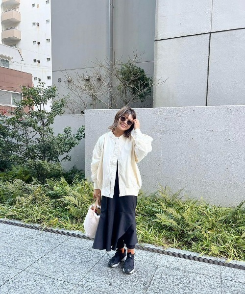 ap retro(アプレトロ)の「ボリュームスリーブMA-1ブルゾン(MA-1・レディース・アイボリー/グレイッシュベージュ/カーキ/ブラック/ライトカーキ・FREE)」の21枚目の写真