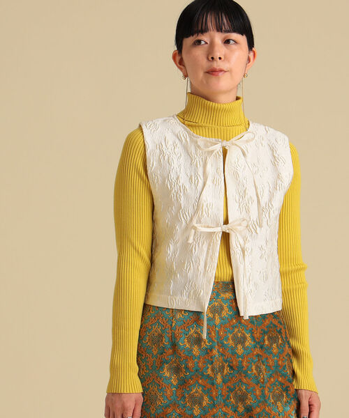 Ray BEAMS(レイビームス)の「Ray BEAMS / ジャカード バック リボン ベスト(ベスト・レディース・オフホワイト/ブラック・ONE SIZE)」の4枚目の写真
