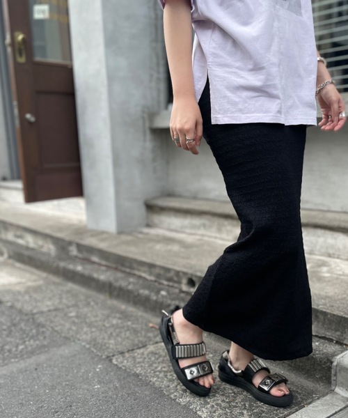 mi via loca(ミヴィアロカ)の「シャーリングタイトスカート(スカート・レディース・ブラック/ベージュ/ブルー・FREE)」の2枚目の写真