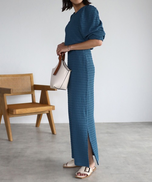 mi via loca(ミヴィアロカ)の「シャーリングタイトスカート(スカート・レディース・ブラック/ベージュ/ブルー・FREE)」の15枚目の写真