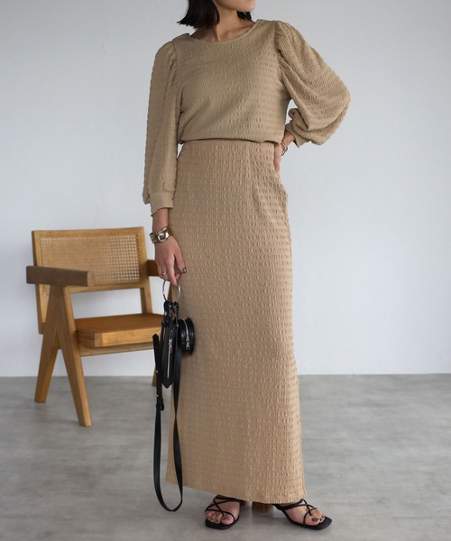 mi via loca(ミヴィアロカ)の「シャーリングタイトスカート(スカート・レディース・ブラック/ベージュ/ブルー・FREE)」の9枚目の写真