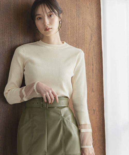 Andemiu（アンデミュウ）の「ソデシアーリブニット147289（ニット/セーター・レディース・オフホワイト/ベージュ/ブルー・FREE）」の2枚目の写真