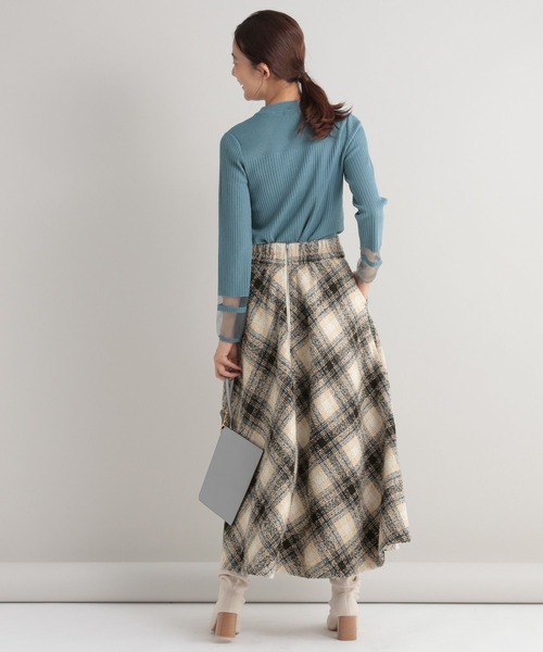 Andemiu（アンデミュウ）の「ソデシアーリブニット147289（ニット/セーター・レディース・オフホワイト/ベージュ/ブルー・FREE）」の5枚目の写真