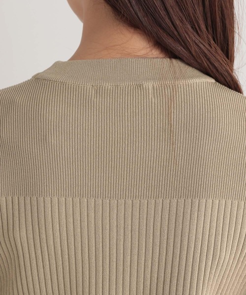 Andemiu（アンデミュウ）の「ソデシアーリブニット147289（ニット/セーター・レディース・オフホワイト/ベージュ/ブルー・FREE）」の13枚目の写真