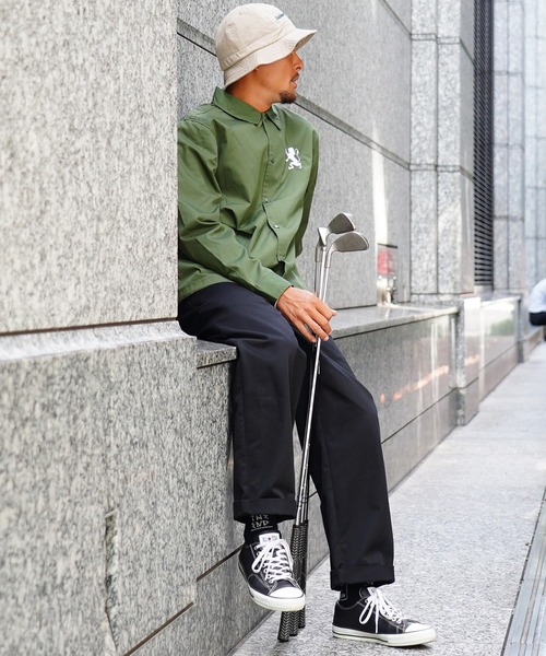 GIORDANO（ジョルダーノ）の「[GIORDANO] ライオン刺繍 コーチジャケット (撥水加工)（ブルゾン・レディース・ブラック/ダークグリーン/ベージュ・MEDIUM/LARGE）」の19枚目の写真