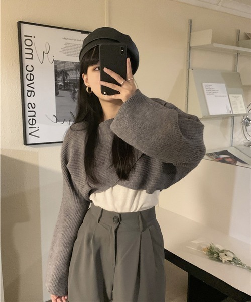 HALEY PESCA（ヘーリーペスカ）の「HALEY PESCA/ショート丈 カシュクールニット トップス（ニット/セーター・レディース・アイボリー/ブラック/グレー・FREE）」の5枚目の写真