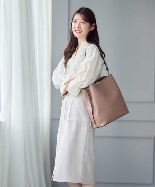 再入荷】軽量2wayハンドルスクエアA4バッグ（トートバッグ