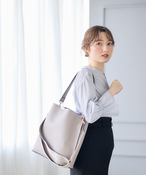 再入荷】軽量2wayハンドルスクエアA4バッグ（トートバッグ