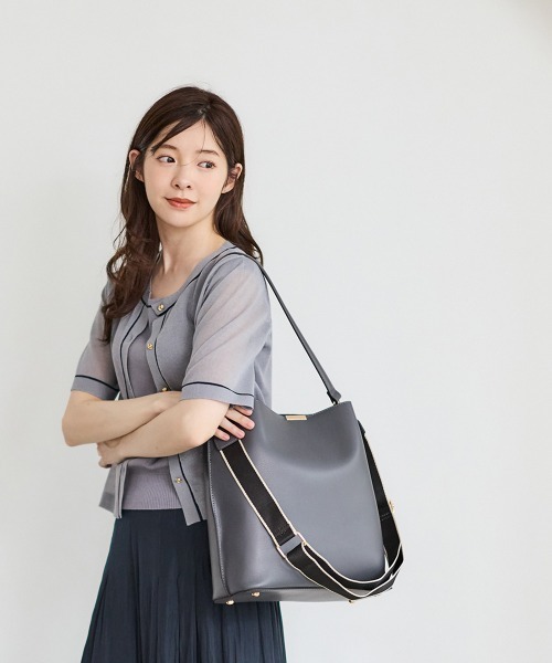 12Twelve Agenda(トゥエルブ アジェンダ)の「【再入荷】軽量2wayハンドルスクエアA4バッグ(トートバッグ・レディース・ベージュ/ブラック/グレイッシュベージュ/チャコールグレー/ブラウン/ライトグレー/ライトベージュ・FREE)」の20枚目の写真