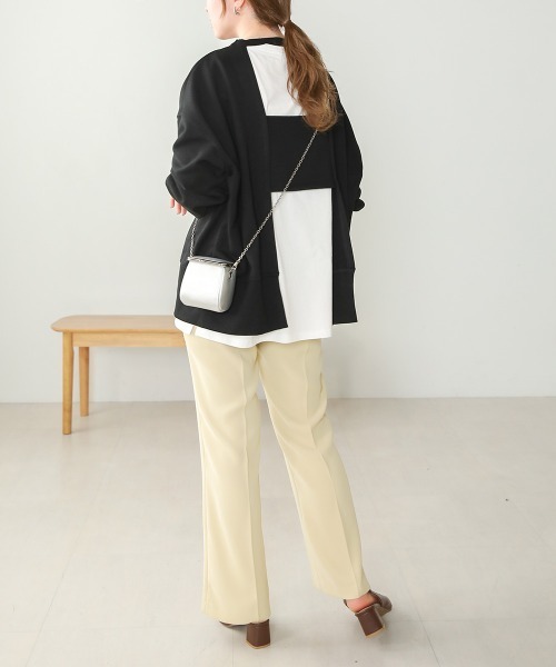 Bab(バブ)の「バックオープンスウェットトップス(スウェット・レディース・ブラック/ホワイト系その他/グレイッシュベージュ・FREE)」の15枚目の写真