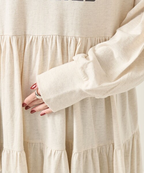 FREAK'S STORE（フリークスストア）の「ウエスト切替ティアードワンピース（ワンピース・レディース・ナチュラル/チャコール・ﾌﾘ-）」の17枚目の写真