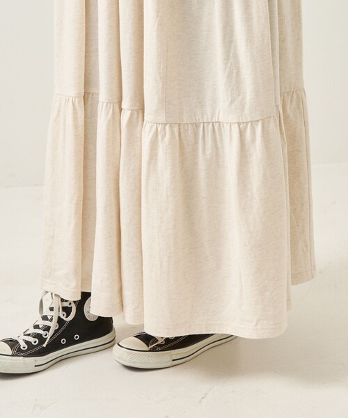 FREAK'S STORE（フリークスストア）の「ウエスト切替ティアードワンピース（ワンピース・レディース・ナチュラル/チャコール・ﾌﾘ-）」の6枚目の写真