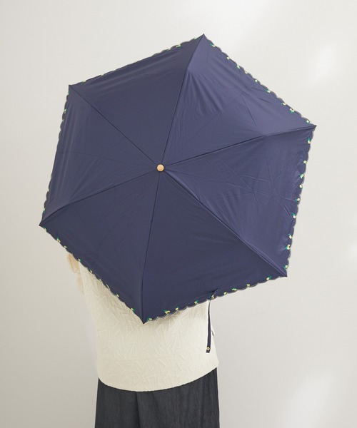 KATHARINE ROSS(キャサリンロス)の「【KATHARINE ROSS】nifty colors 最強の一級遮光 晴雨兼用 レモン刺繍PU折りたたみ日傘 WEB限定(折りたたみ傘・レディース・ネイビー/アイボリー・MEDIUM)」の10枚目の写真