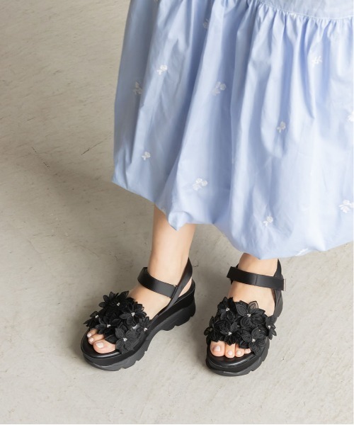 RANDA フラワースポーツサンダル　Lサイズ　ブラック　美品 RANDA（ランダ）の「フラワー刺繍スポーツサンダル（サンダル