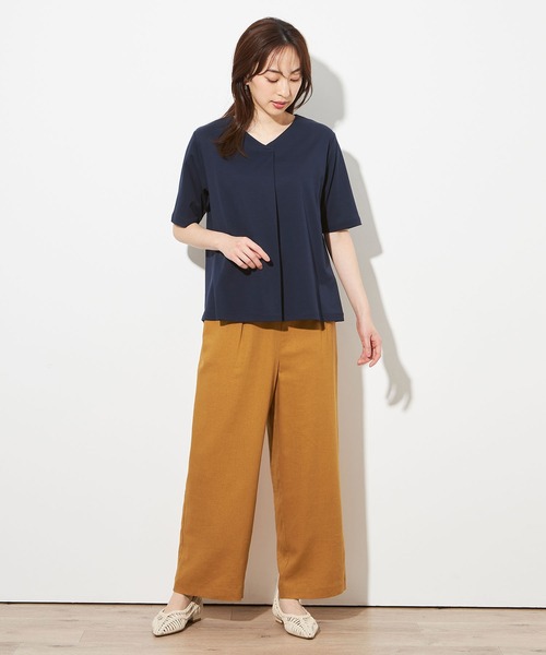 Petit Honfleur(プチオンフルール)の「【UVカット・接触冷感】さらさらタックプルオーバー(Tシャツ/カットソー・レディース・モカ/グリーン/ネイビー・L/M)」の4枚目の写真