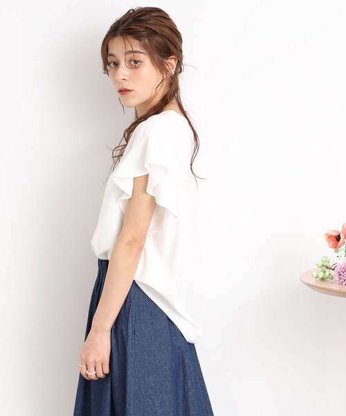 DRESKIP（ドレスキップ）の「◆【接触冷感】女性らしく好印象◎お袖ラッフル トップス（Tシャツ/カットソー・レディース・ブラック/ライトベージュ/ライトブルー/オフホワイト・02/03/04）」の10枚目の写真