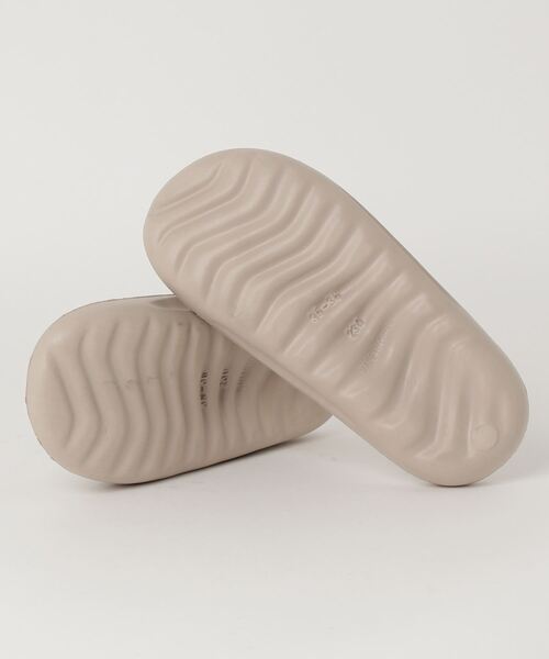 AAA+（サンエープラス）の「軽量厚底 リカバリートングサンダル　ユニセックス（サンダル・レディース・ブラック/ホワイト/ベージュ・38/40/46/36/42/44）」の5枚目の写真