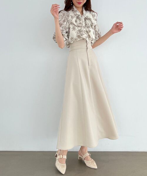 MAJESTIC LEGON(マジェスティックレゴン)の「ハーフスリーブボウタイブラウス(シャツ/ブラウス・レディース・A/ホワイト系その他2/ブルー系その他2/アイボリー・MEDIUM)」の6枚目の写真