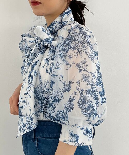 MAJESTIC LEGON(マジェスティックレゴン)の「ハーフスリーブボウタイブラウス(シャツ/ブラウス・レディース・A/ホワイト系その他2/ブルー系その他2/アイボリー・MEDIUM)」の19枚目の写真