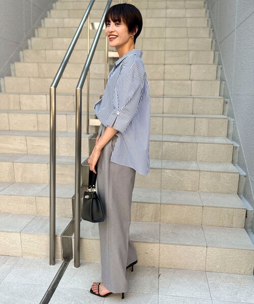 NOLLEY’S Sophi(ノーリーズソフィ)の「パール釦スキッパーシャツ(シャツ/ブラウス・レディース・ホワイト系その他4/サックスブルー/ホワイト・38)」の16枚目の写真