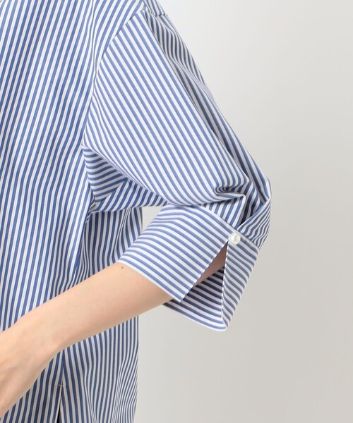 NOLLEY’S Sophi(ノーリーズソフィ)の「パール釦スキッパーシャツ(シャツ/ブラウス・レディース・ホワイト系その他4/サックスブルー/ホワイト・38)」の9枚目の写真