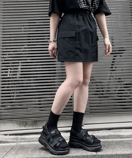 Figments(フィグメンツ)の「ボリュームソールサンダル(サンダル・レディース・ブラック/ホワイト・SMALL/MEDIUM)」の10枚目の写真