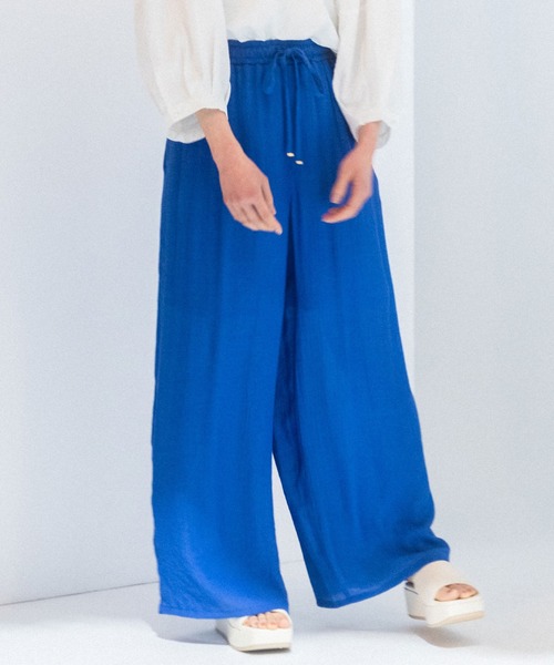 AnNet（アネット）の「【楽ちんウエストゴム】まるでリネン レーヨン ワイドパンツ（その他パンツ・レディース・ブラック/ブルー/ピンク・4L/5L/3L）」の2枚目の写真