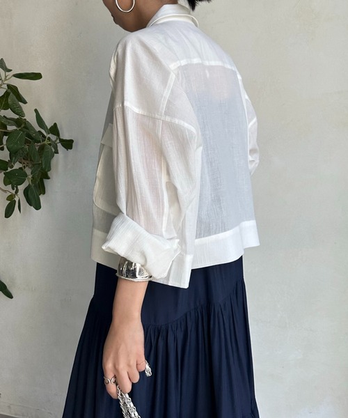 DouDou（ドゥドゥ）の「【WEB限定】 コットンリネンシャツジャケット（ミリタリージャケット・レディース・ホワイト/カーキ/ブラック・FREE）」の4枚目の写真