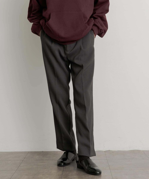 SENSE OF PLACE by URBAN RESEARCH（センスオブプレイスバイアーバンリサーチ）の「ハードツイルセンタープレスストレートパンツ（その他パンツ・メンズ・ブラック/ブラウン/ボルドー/グレー・LARGE/MEDIUM）」の2枚目の写真
