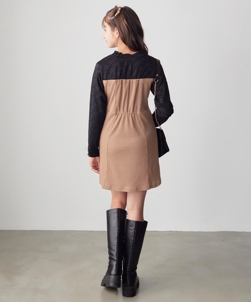 Amourire girl(アムリールガール)の「プチハイネック レースドッキングワンピース(130cm~150cm)(ワンピース・キッズ・ブラック/ベージュ・130cm/140cm/150cm)」の3枚目の写真