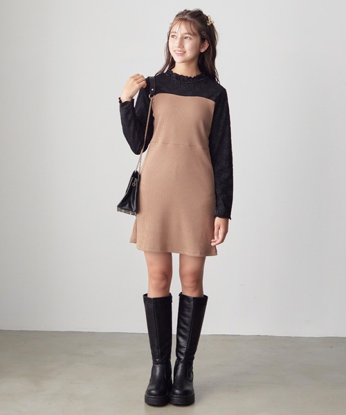 Amourire girl(アムリールガール)の「プチハイネック レースドッキングワンピース(130cm~150cm)(ワンピース・キッズ・ブラック/ベージュ・130cm/140cm/150cm)」の6枚目の写真