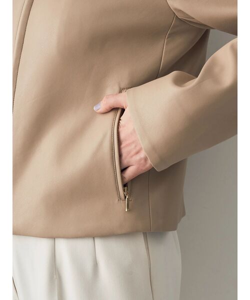 YECCA VECCA(イェッカヴェッカ)の「ノーカラーライダースジャケット(ライダースジャケット・レディース・チャコールグレー/ベージュ・FREE)」の10枚目の写真