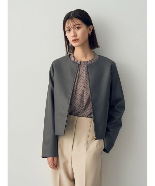 YECCA VECCA(イェッカヴェッカ)の「ノーカラーライダースジャケット(ライダースジャケット・レディース・チャコールグレー/ベージュ・FREE)」の17枚目の写真