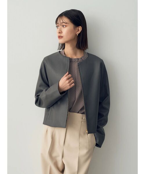 YECCA VECCA(イェッカヴェッカ)の「ノーカラーライダースジャケット(ライダースジャケット・レディース・チャコールグレー/ベージュ・FREE)」の18枚目の写真