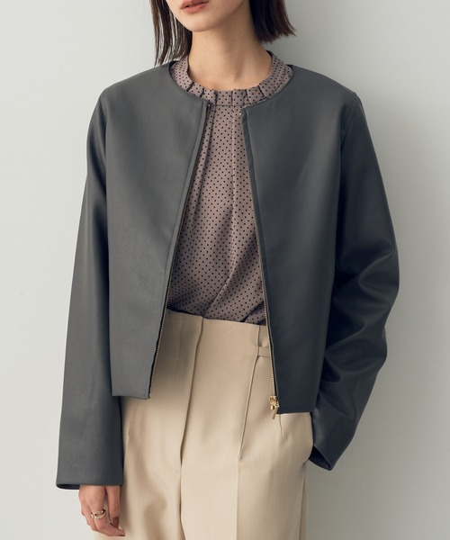 YECCA VECCA(イェッカヴェッカ)の「ノーカラーライダースジャケット(ライダースジャケット・レディース・チャコールグレー/ベージュ・FREE)」の2枚目の写真