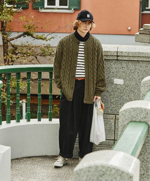 EMMA CLOTHES(エマクローズ)の「オーバーサイズフィッシャーマンケーブルニットクルーネックカーディガン EMMA CLOTHES(カーディガン/ボレロ・メンズ・ブルー/ライトカーキ/ベージュ/オレンジ/ワイン/ブラック/アイボリー/チャコール・L/M)」の12枚目の写真