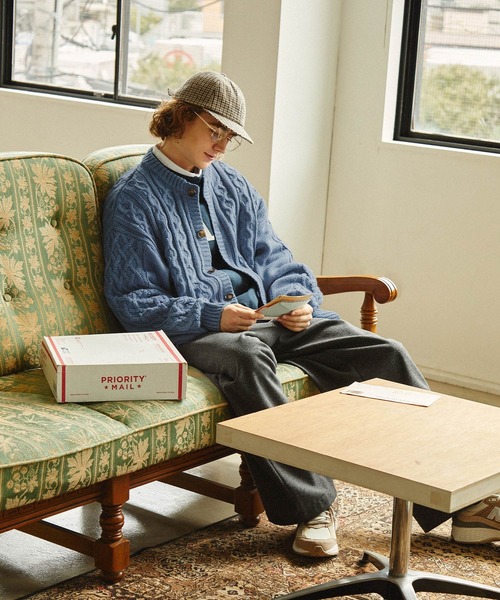 EMMA CLOTHES(エマクローズ)の「オーバーサイズフィッシャーマンケーブルニットクルーネックカーディガン EMMA CLOTHES(カーディガン/ボレロ・メンズ・ブルー/ライトカーキ/ベージュ/オレンジ/ワイン/ブラック/アイボリー/チャコール・L/M)」の13枚目の写真