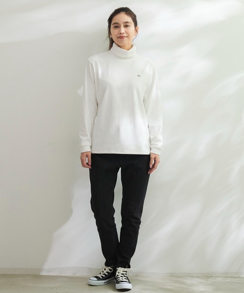 Arnold Palmer(アーノルドパーマー)の「ベアスムース シェア タートルネック(Tシャツ/カットソー・レディース・ホワイト/ブラック/チャコールグレー・M/L/S/LL/XS)」の7枚目の写真