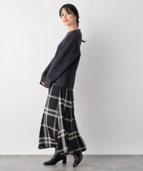 GLOBAL WORK(グローバルワーク)の「フェザー2WAYプルオーバー/985966(ニット/セーター・レディース・モカ/ブルー/チャコールグレー・FREE)」の12枚目の写真