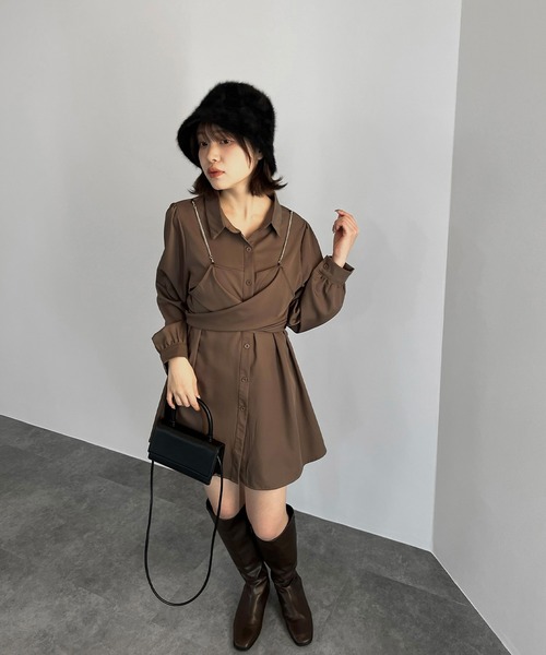 ISOOK(アイスー)の「【ISOOK / アイスー】チェーンビスチェシャツワンピース / シャツワンピ ミニワンピース シャツチュニック ZOZOTOWN限定(シャツワンピース・レディース・ブラウン・FREE)」の2枚目の写真