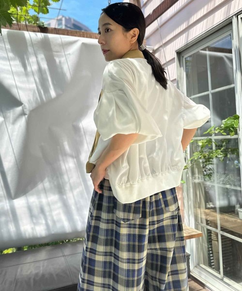 AVIE(アビィ)の「ディファレントファブリックジャケット(テーラードジャケット・レディース・ベージュ/ブラック・38)」の12枚目の写真