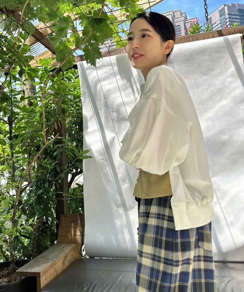 AVIE(アビィ)の「ディファレントファブリックジャケット(テーラードジャケット・レディース・ベージュ/ブラック・38)」の4枚目の写真