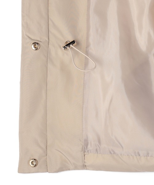 LAISSE PASSE（レッセパッセ）の「ショートダウンコート（ダウンジャケット/コート・レディース・ブラック/ベージュ・SMALL/MEDIUM）」の11枚目の写真