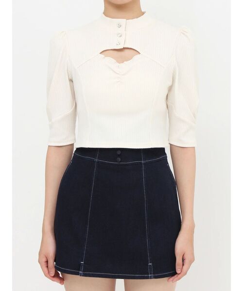 EATME(イートミー)の「ビジューボタンデコルテリブTOP(ニット/セーター・レディース・ブラック/ベージュ/グレー・FREE)」の6枚目の写真