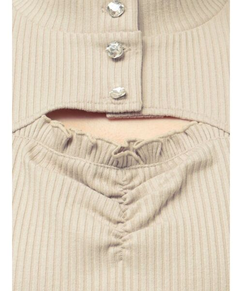 EATME(イートミー)の「ビジューボタンデコルテリブTOP(ニット/セーター・レディース・ブラック/ベージュ/グレー・FREE)」の15枚目の写真