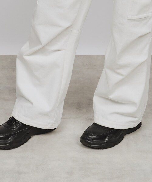 tk.TAKEO KIKUCHI（ティーケータケオキクチ）の「◆デニムカーゴパンツ（デニムパンツ・レディース・オフホワイト/チャコールグレー/ライトブルー・66）」の12枚目の写真