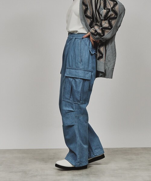 tk.TAKEO KIKUCHI（ティーケータケオキクチ）の「◆デニムカーゴパンツ（デニムパンツ・レディース・オフホワイト/チャコールグレー/ライトブルー・66）」の19枚目の写真