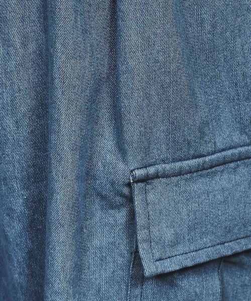 tk.TAKEO KIKUCHI（ティーケータケオキクチ）の「◆デニムカーゴパンツ（デニムパンツ・レディース・オフホワイト/チャコールグレー/ライトブルー・66）」の21枚目の写真