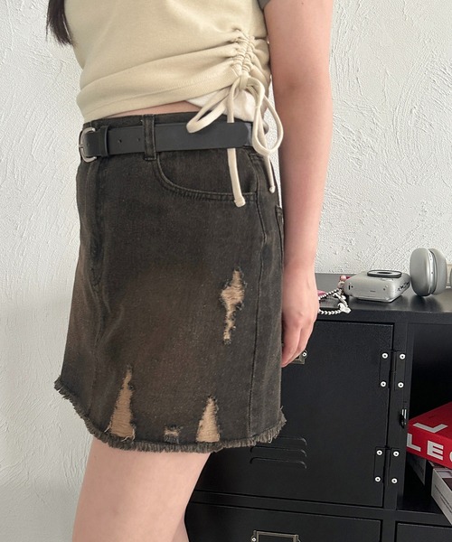 apres jour mignon（アプレジュールミニョン）の「オーバーダイデニムスカート【ZOZOTOWN限定アイテム】（デニムスカート・レディース・ライトブルー/ブラック系その他・X-LARGE/フリー）」の4枚目の写真